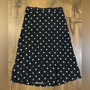 High waisted black and white dot skirt